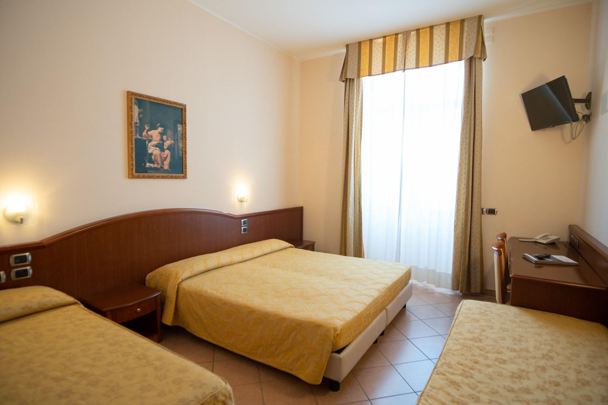 Garda Family House Hotel 2*