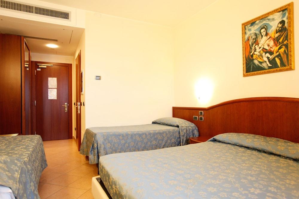 Hotel Garda Family House Castelletto Di Brenzone